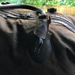 barbour wax cotton travel explorer holdall